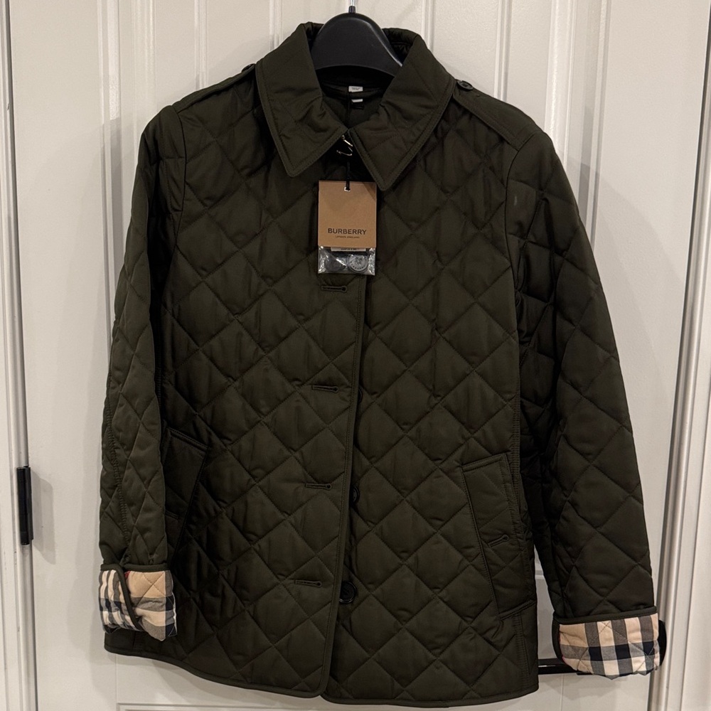 Burberry Women’s Olive Quilted Frankby Jacket Size Medium with Burberry cover
